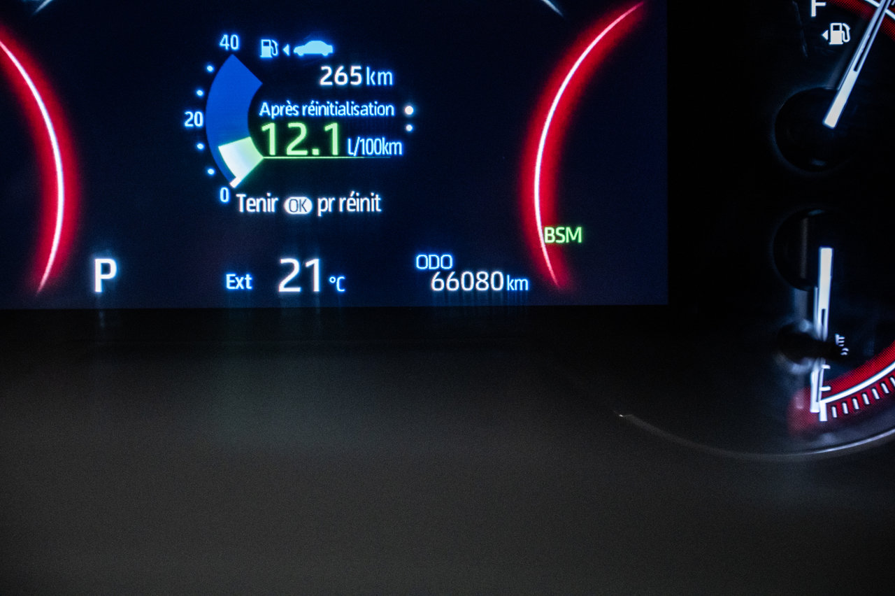 2024 Toyota RAV4 LE-17
