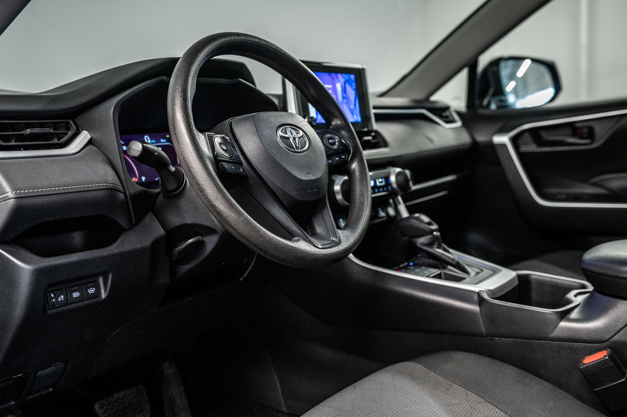 2024 Toyota RAV4 LE-13