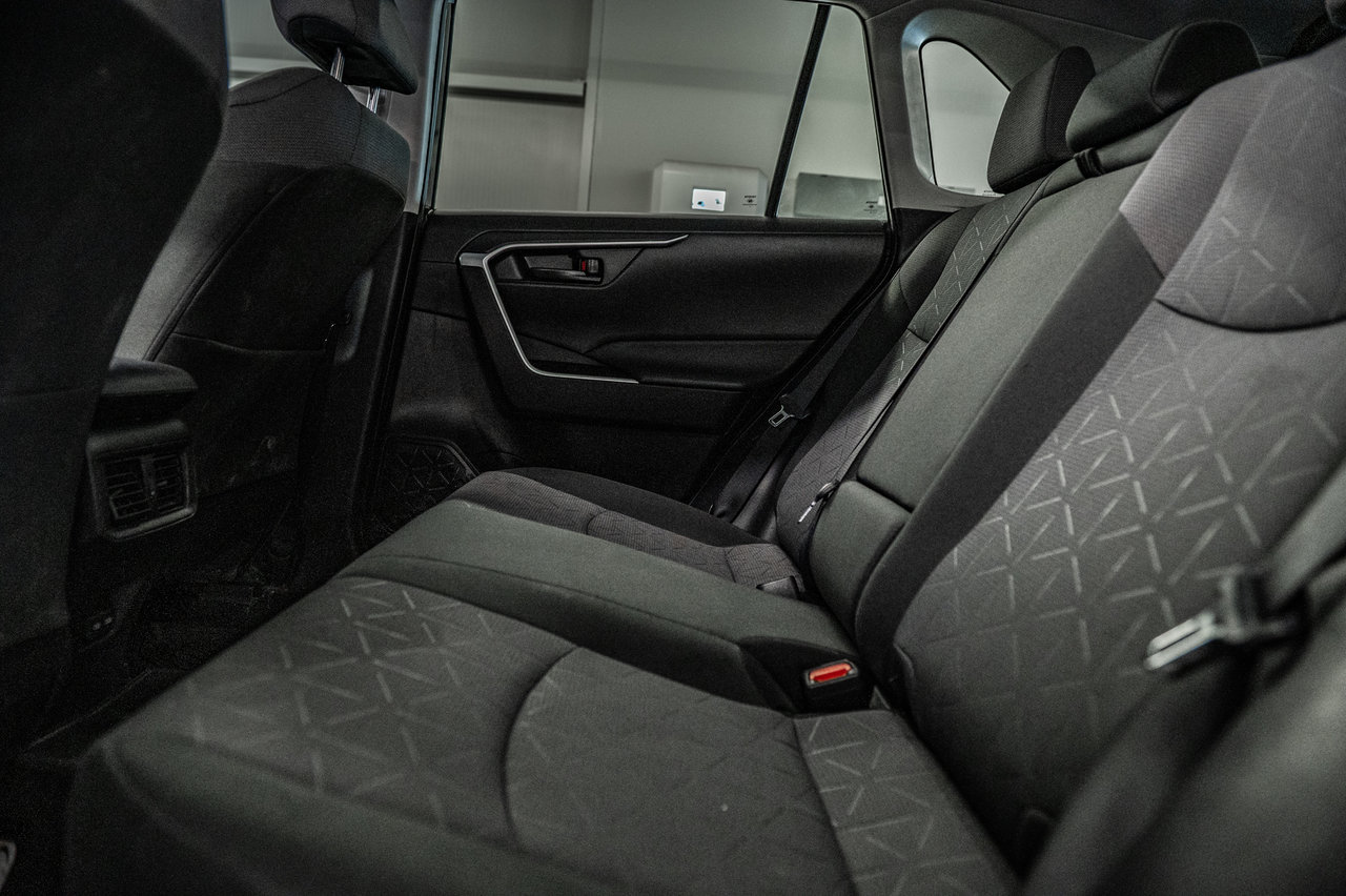 2024 Toyota RAV4 LE-24