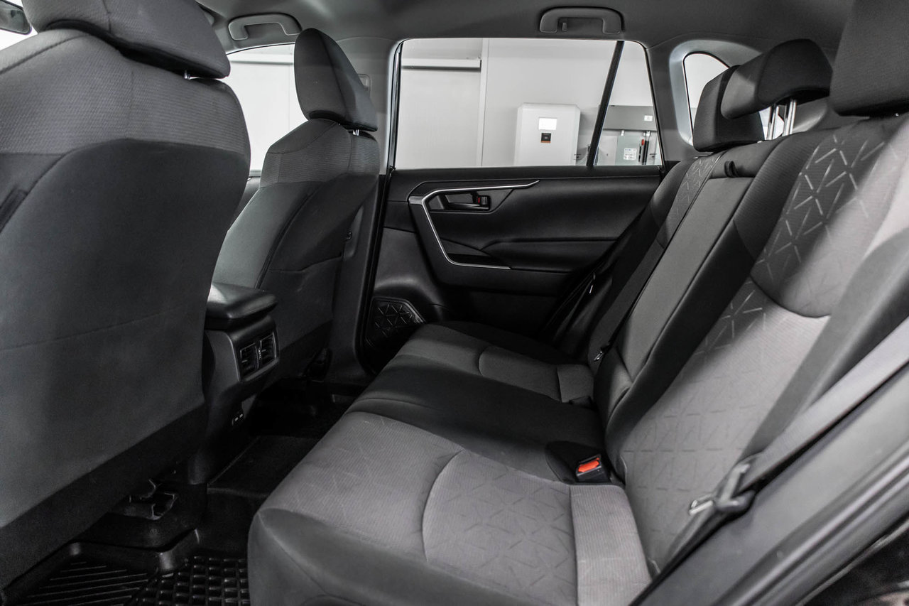 2024 Toyota RAV4 LE-26