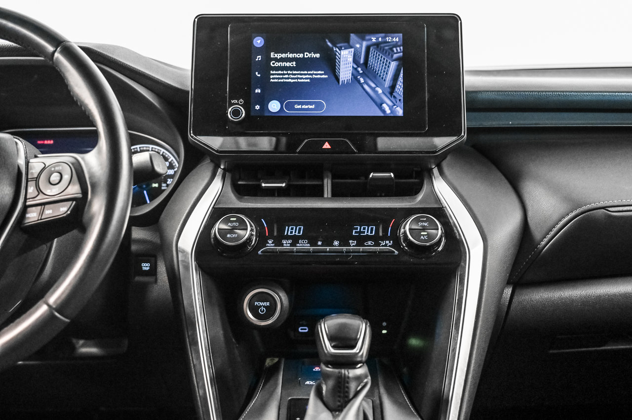 Toyota Venza LE 2024-23