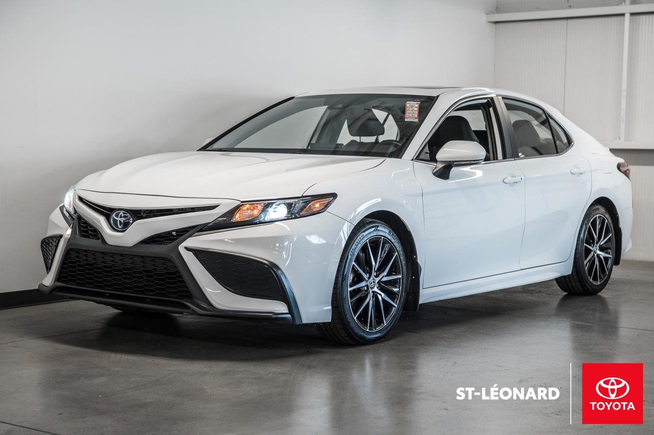 2023 Toyota Camry Hybrid SE FWD
