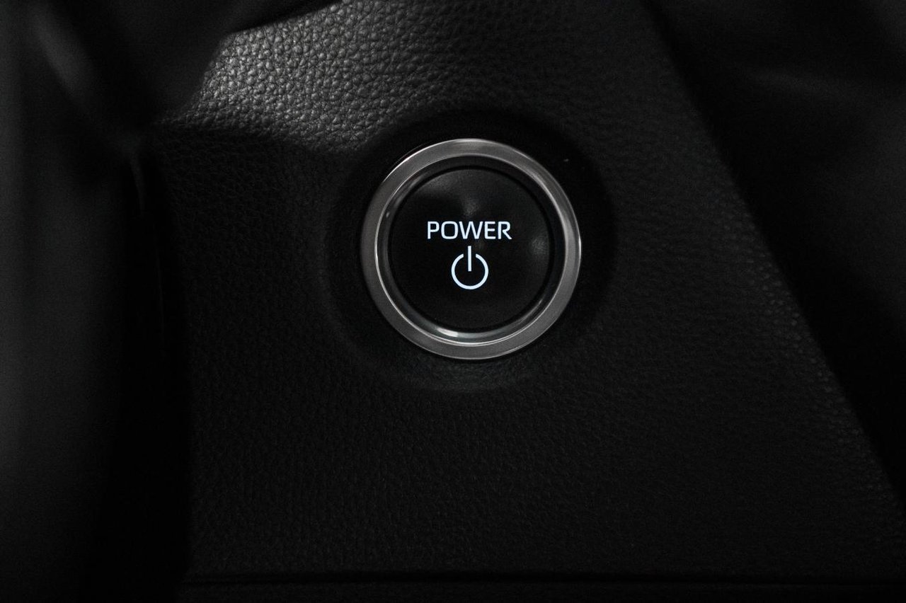 2023 Toyota Corolla Hybrid LE-19