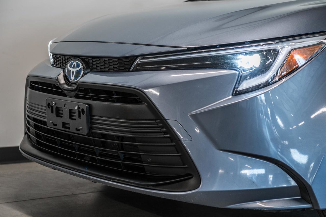 2023 Toyota Corolla Hybrid LE-3