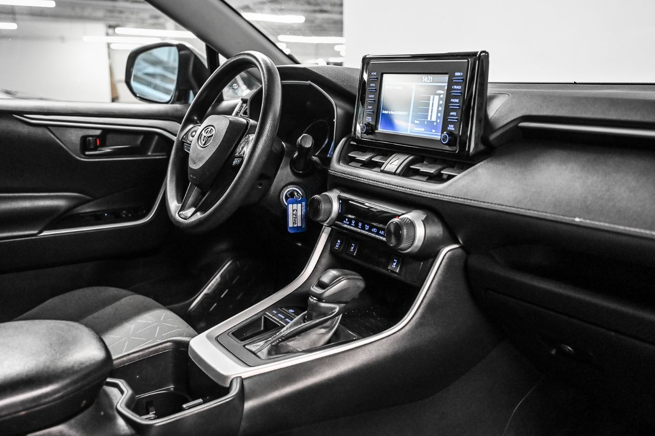 2022 Toyota RAV4 LE-20