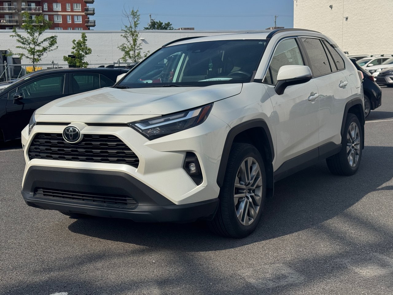 2022 Toyota RAV4 XLE-0