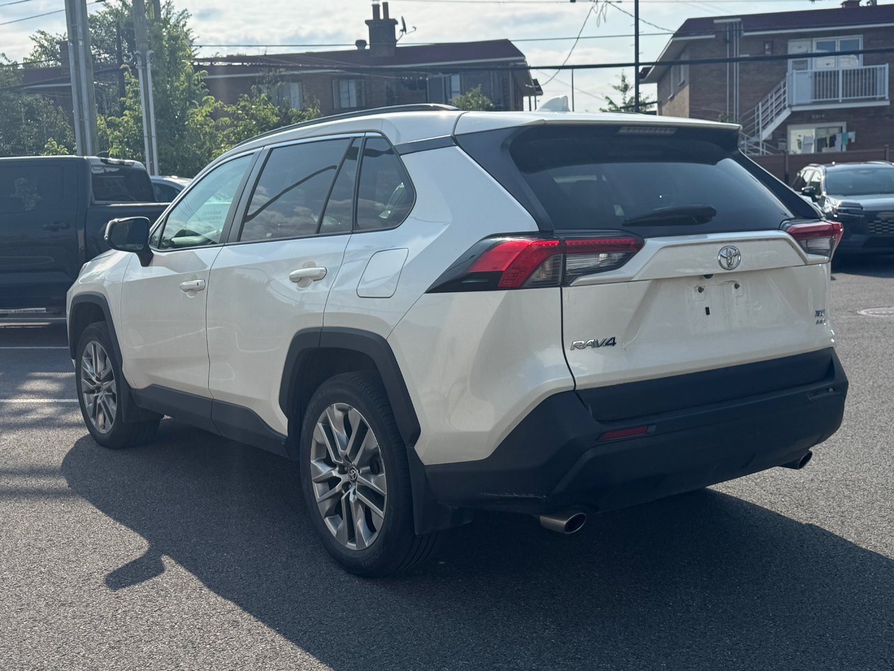 2022 Toyota RAV4 XLE-3