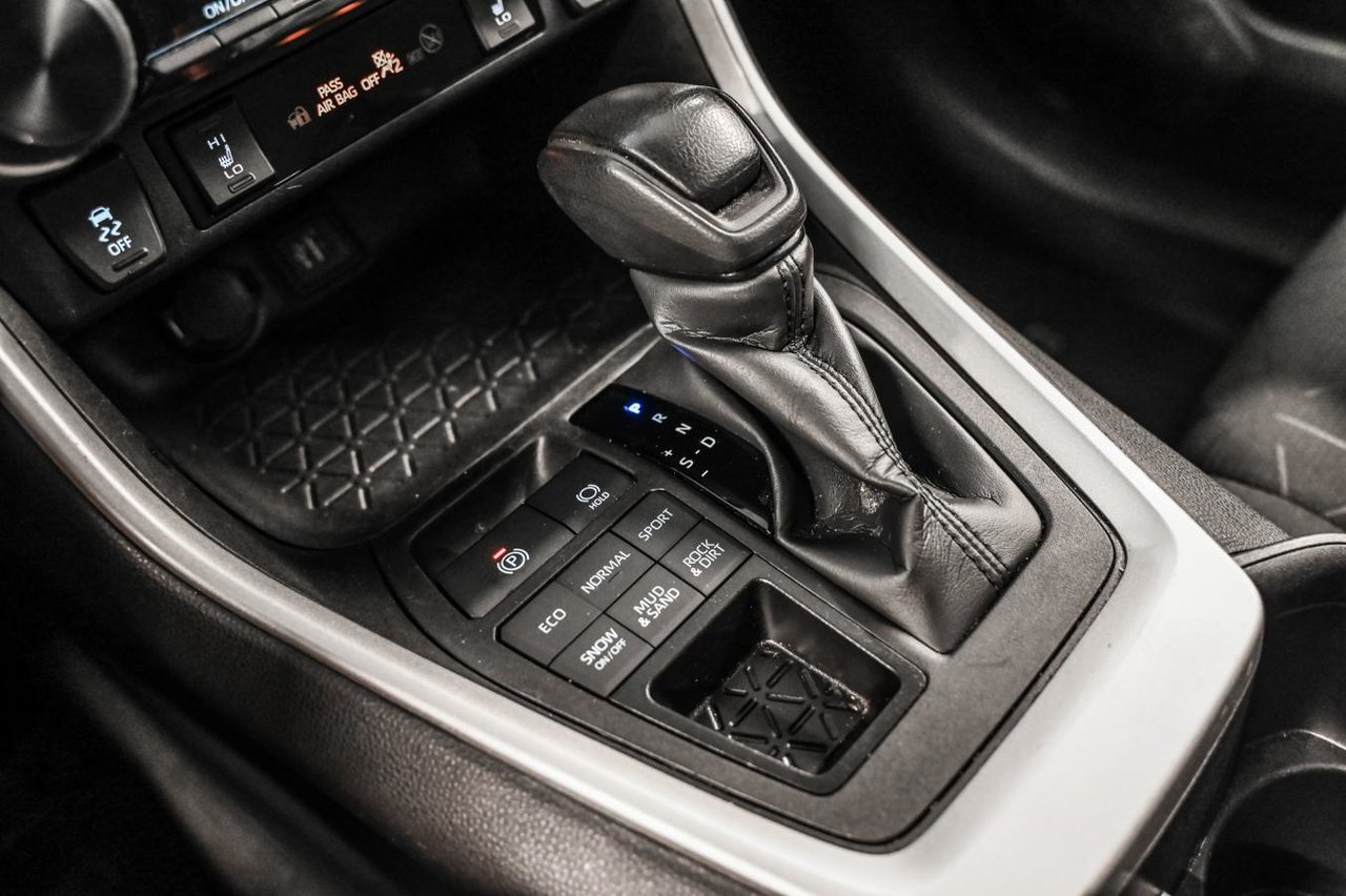 2023 Toyota RAV4 LE-15