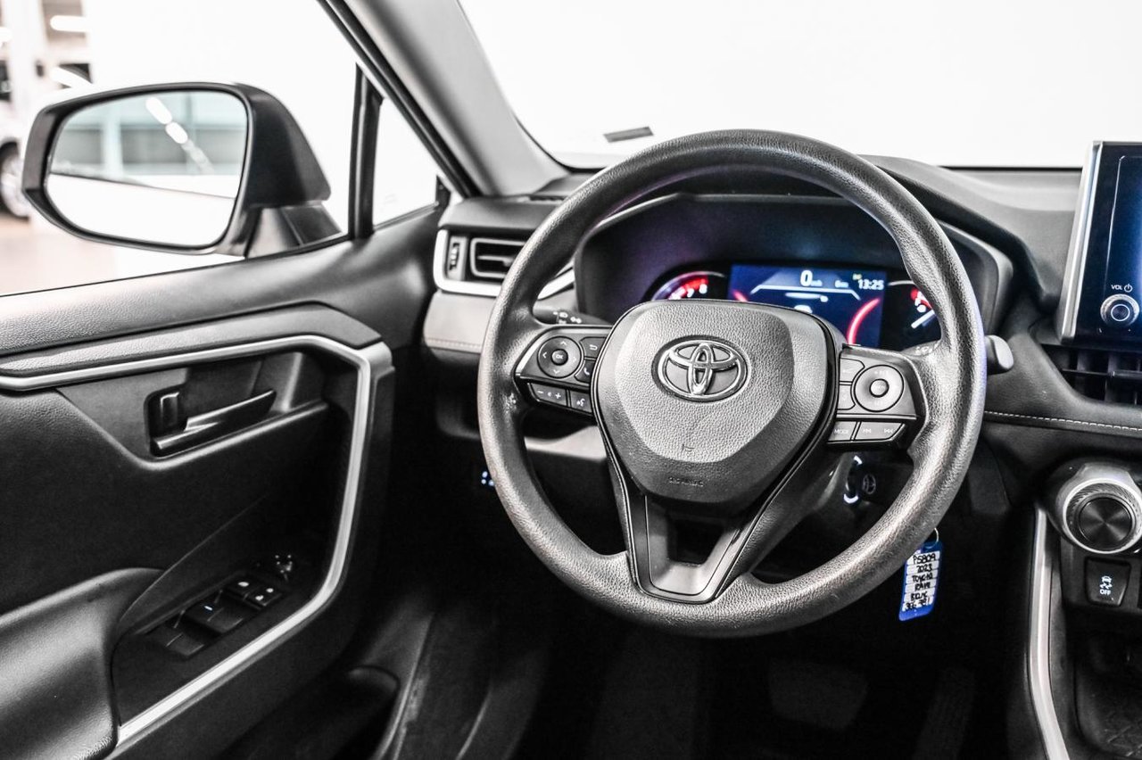 2023 Toyota RAV4 LE-22