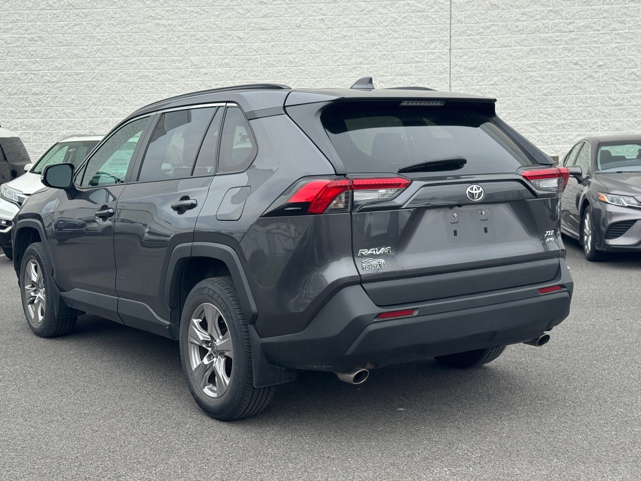 2023 Toyota RAV4 XLE-5
