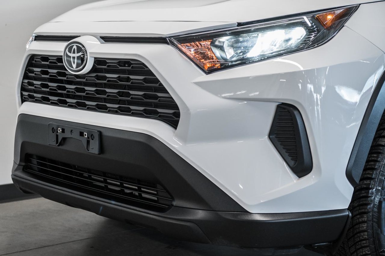 2024 Toyota RAV4 LE-3