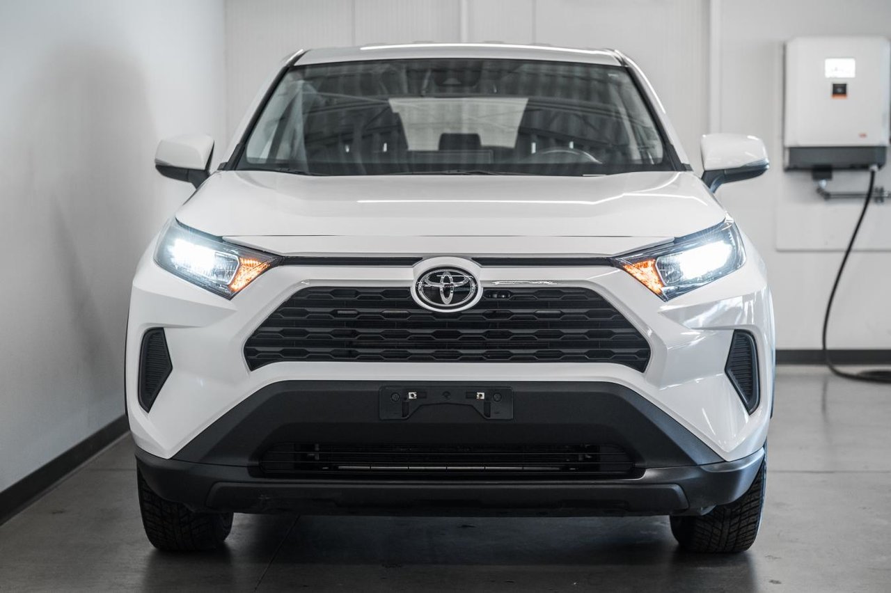 2024 Toyota RAV4 LE-2