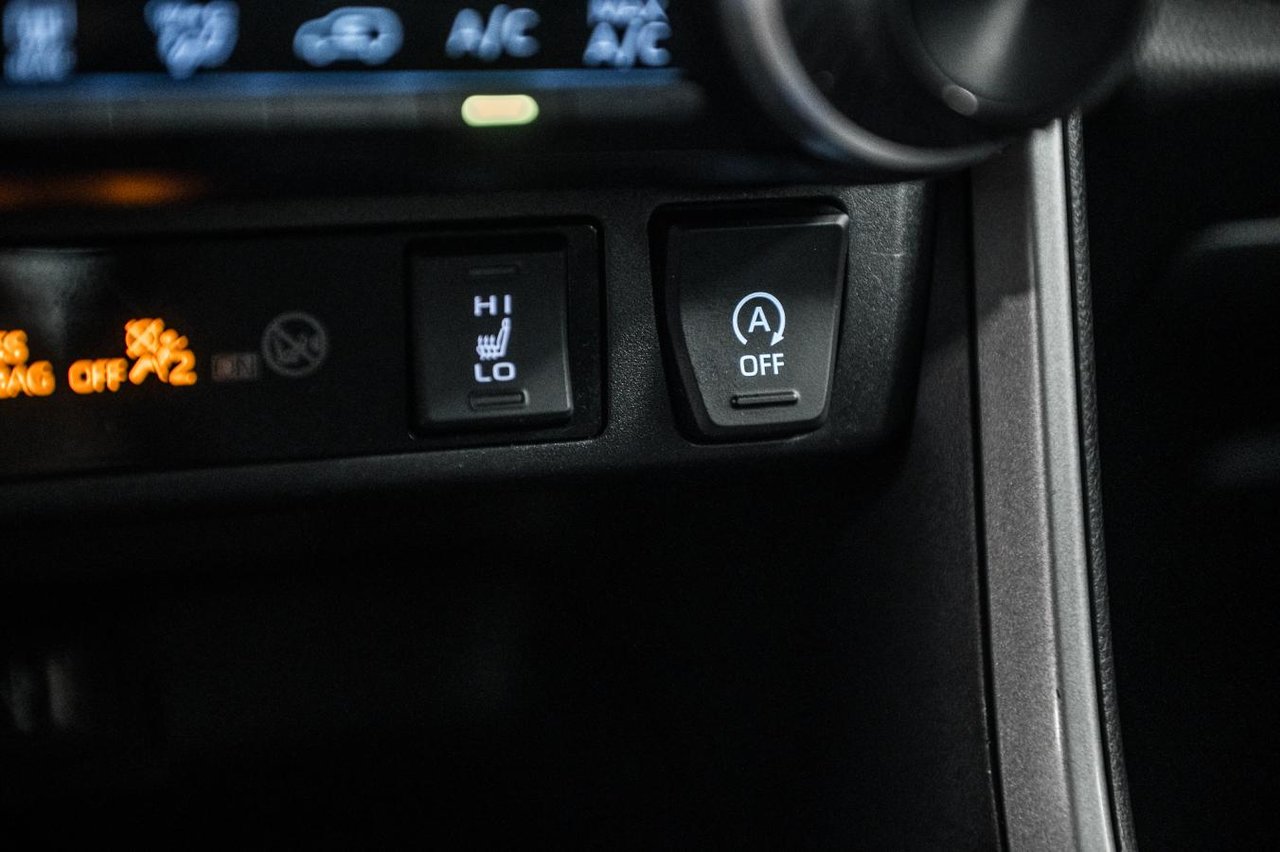 2024 Toyota RAV4 LE-23