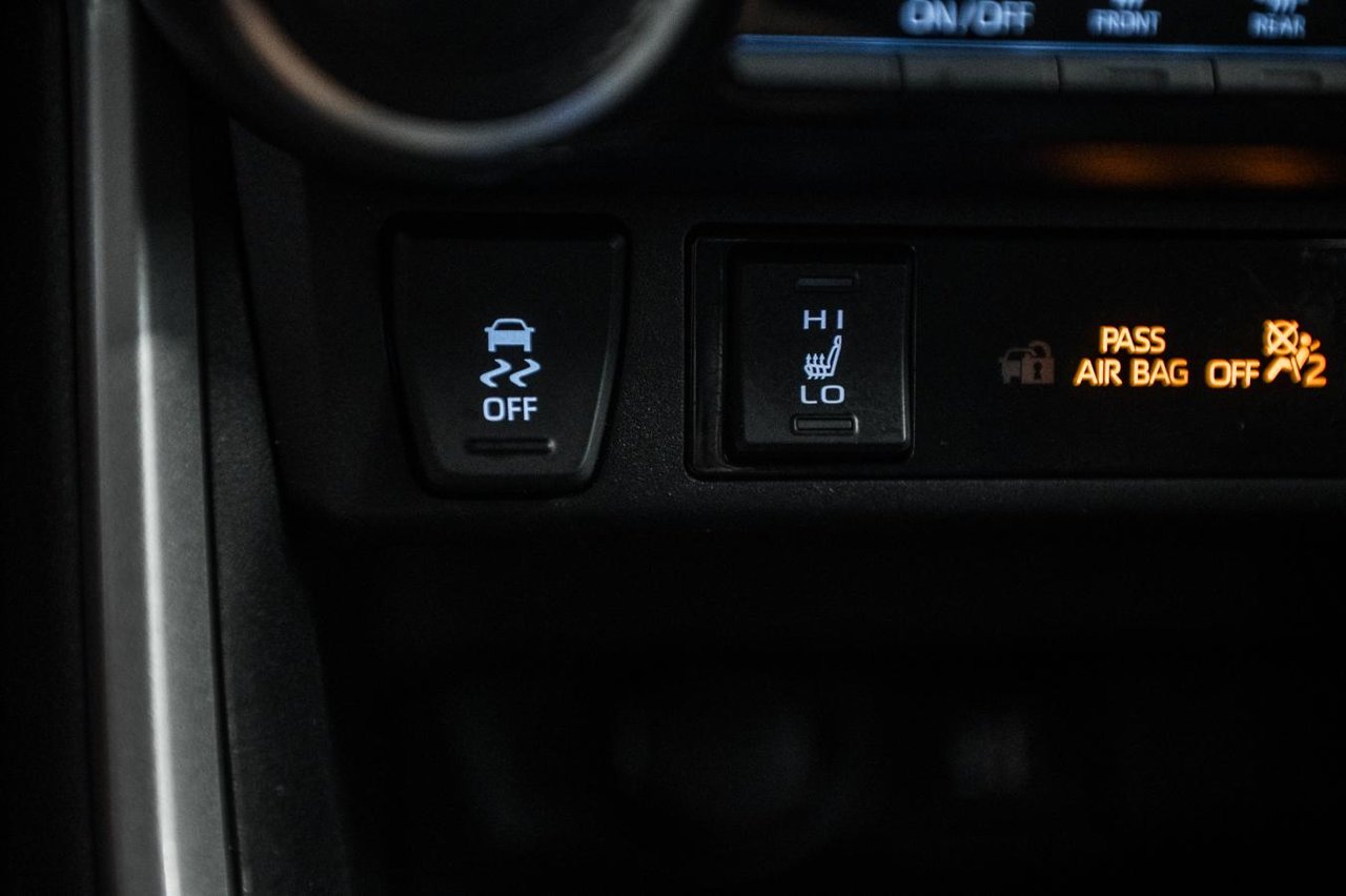 2024 Toyota RAV4 LE-21