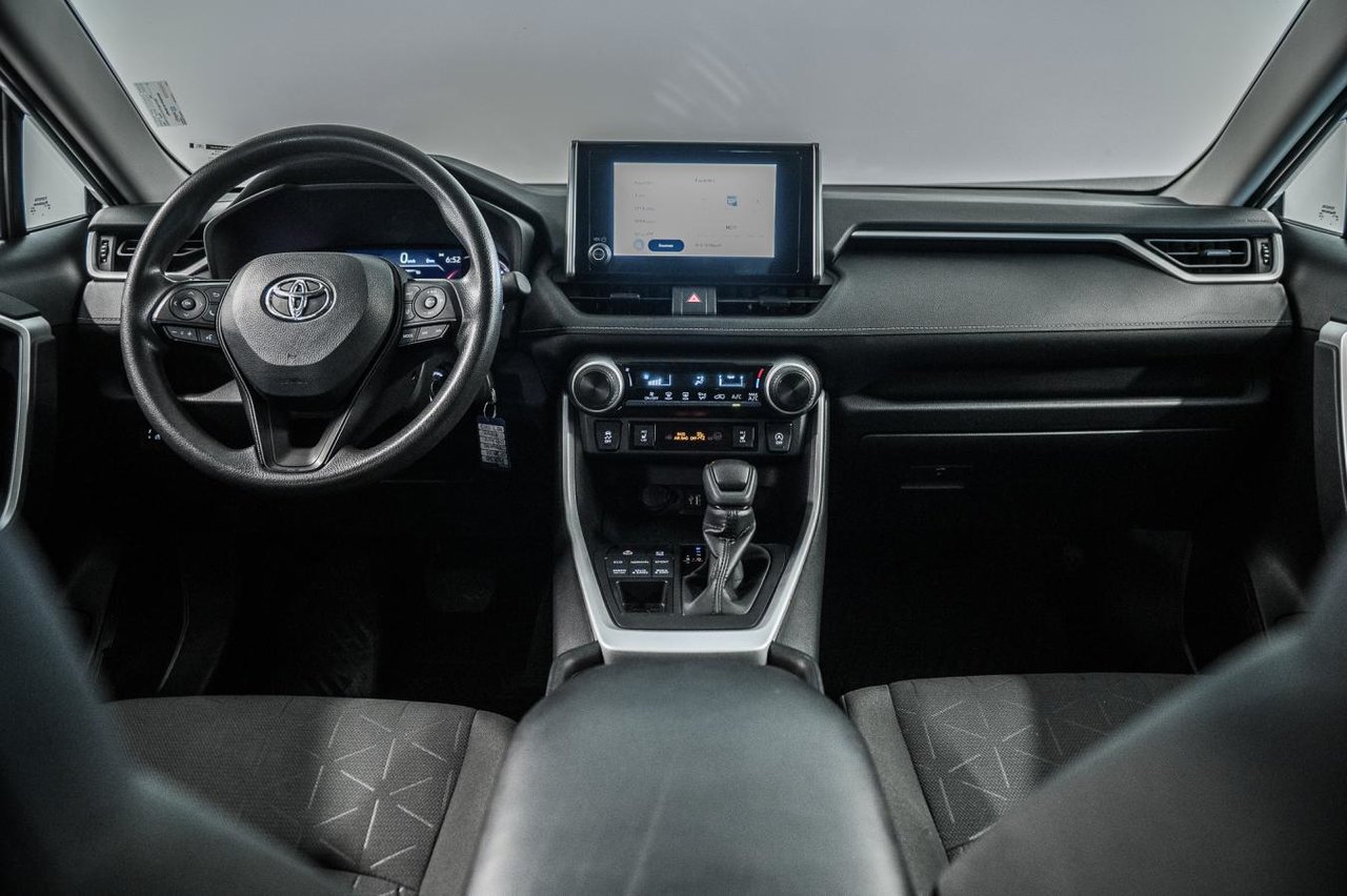 2024 Toyota RAV4 LE-26