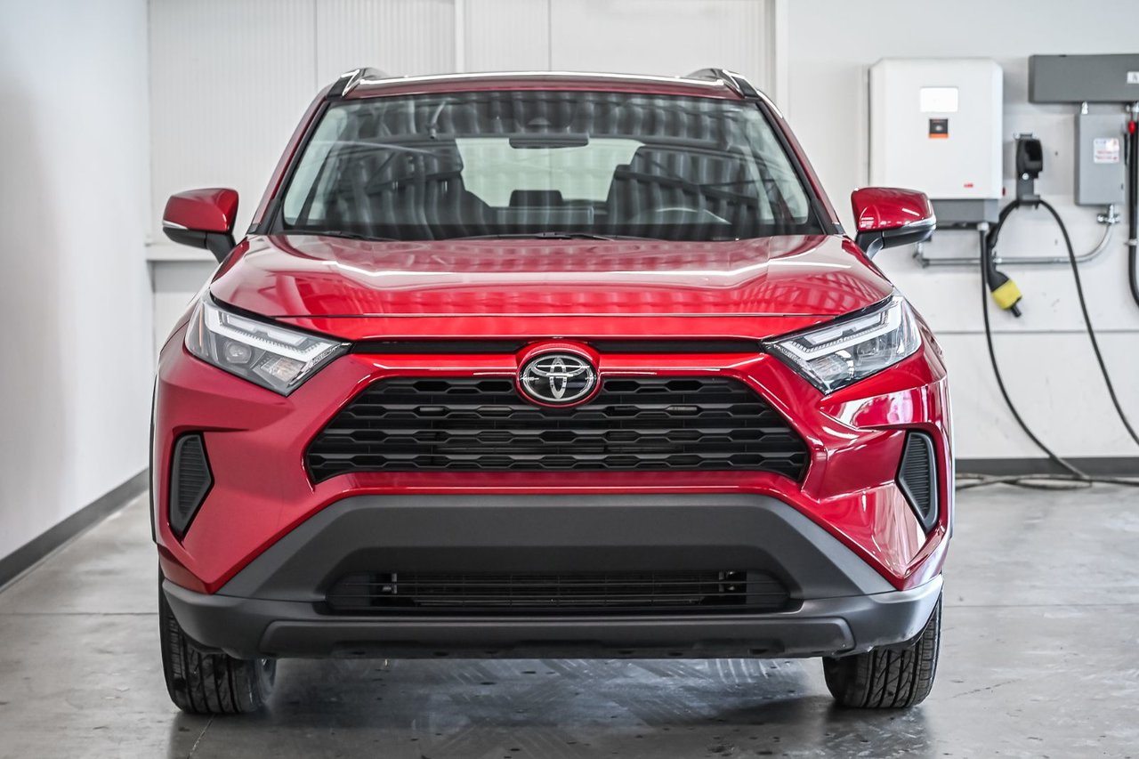 2025 Toyota RAV4 XLE-1