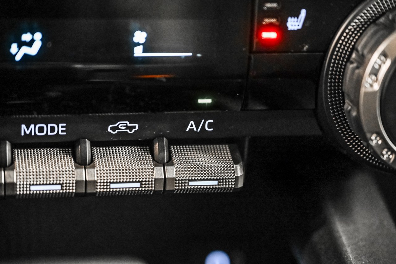 2025 Toyota Tacoma Base-19