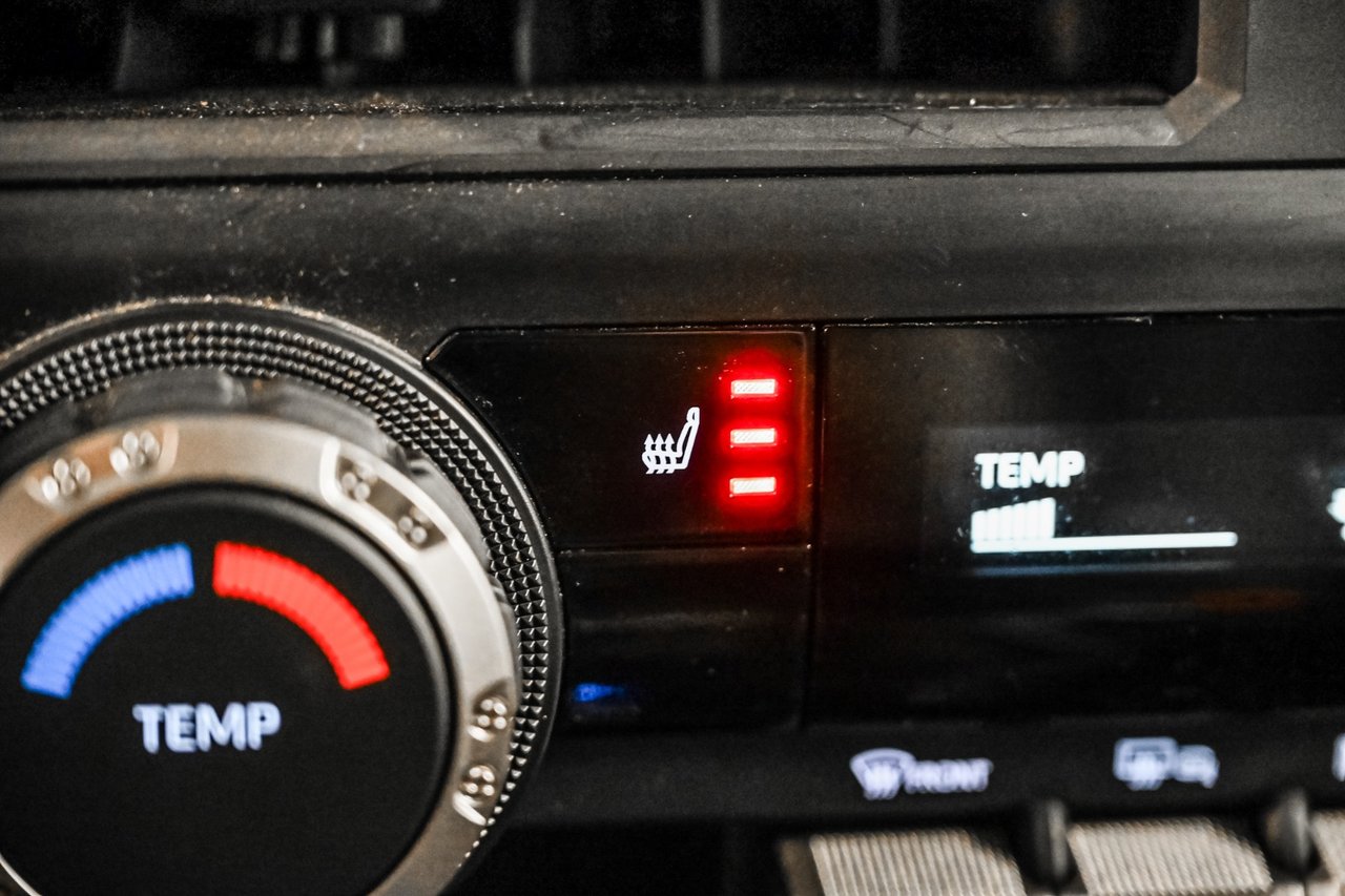 2025 Toyota Tacoma Base-18