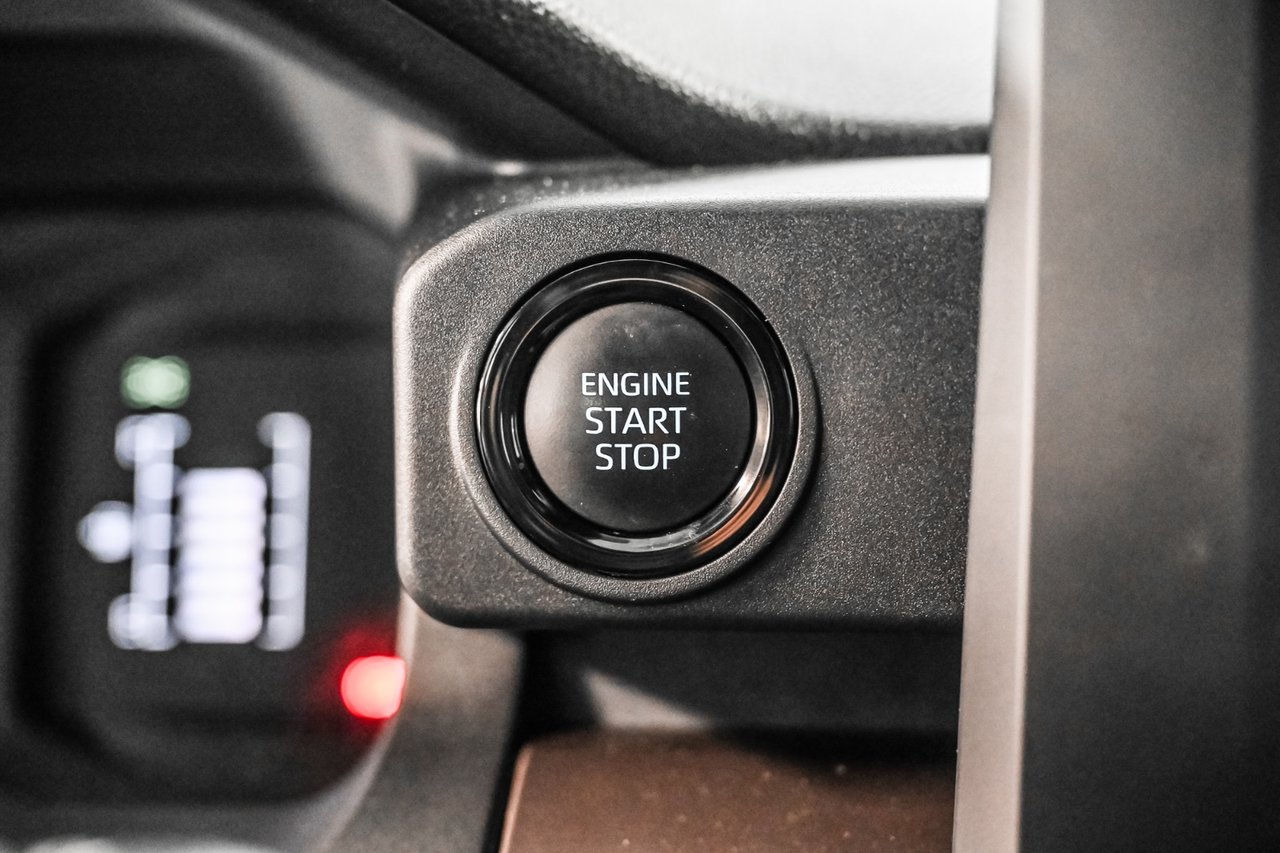 2025 Toyota Tacoma Base-20