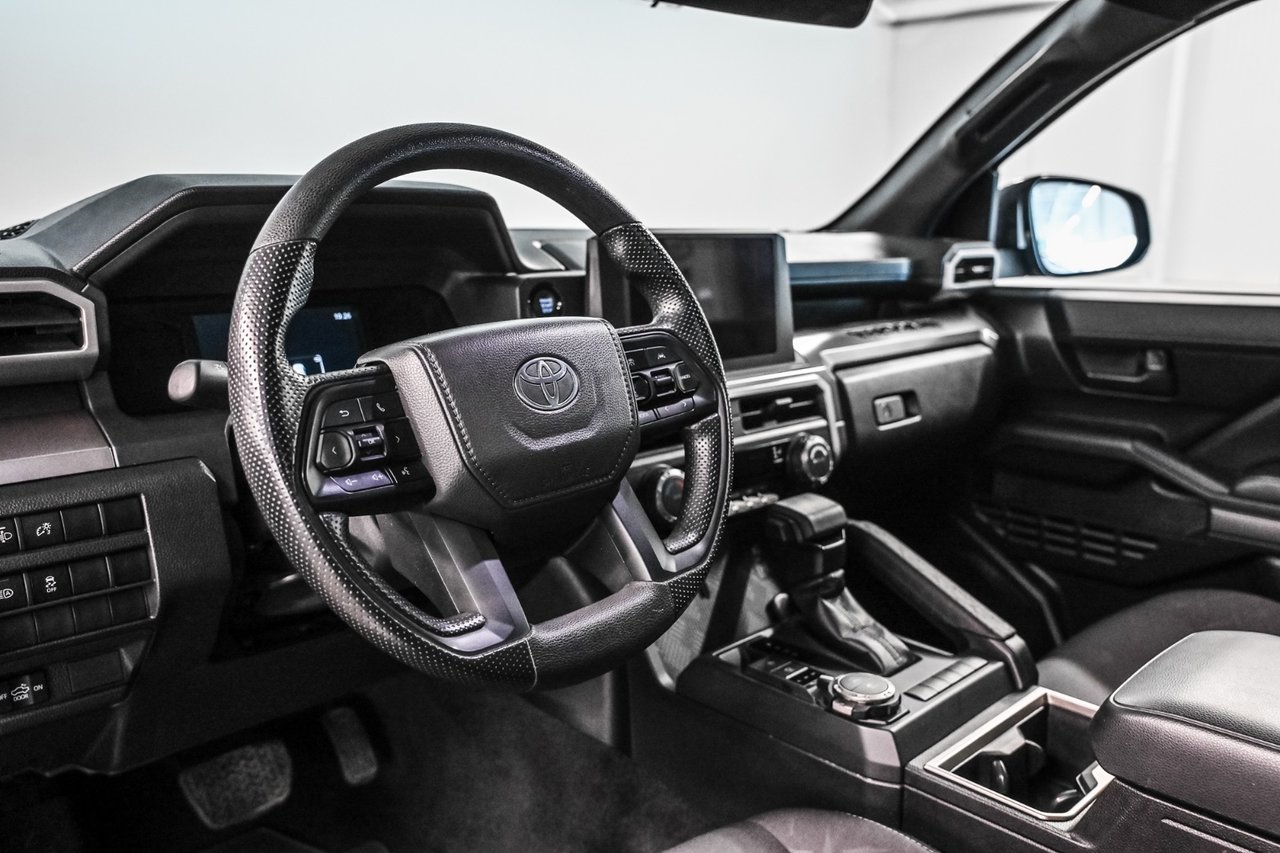 2025 Toyota Tacoma Base-10