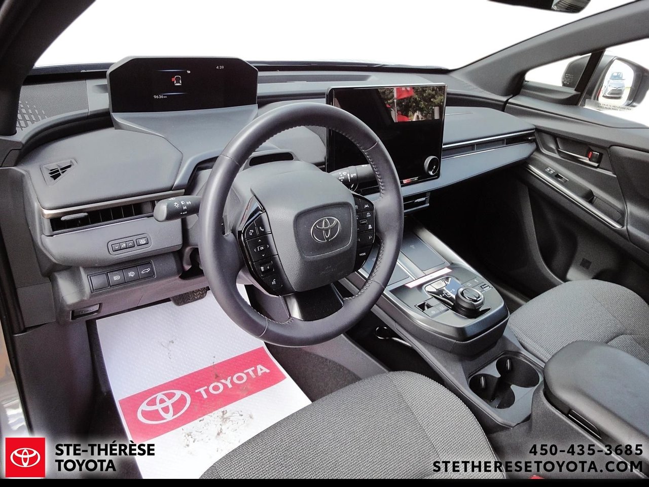 Toyota bZ XLE AWD 2026-12