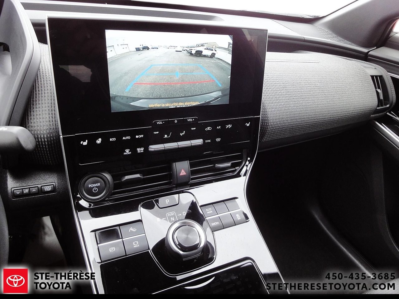 Toyota bZ4X LE 2024-18