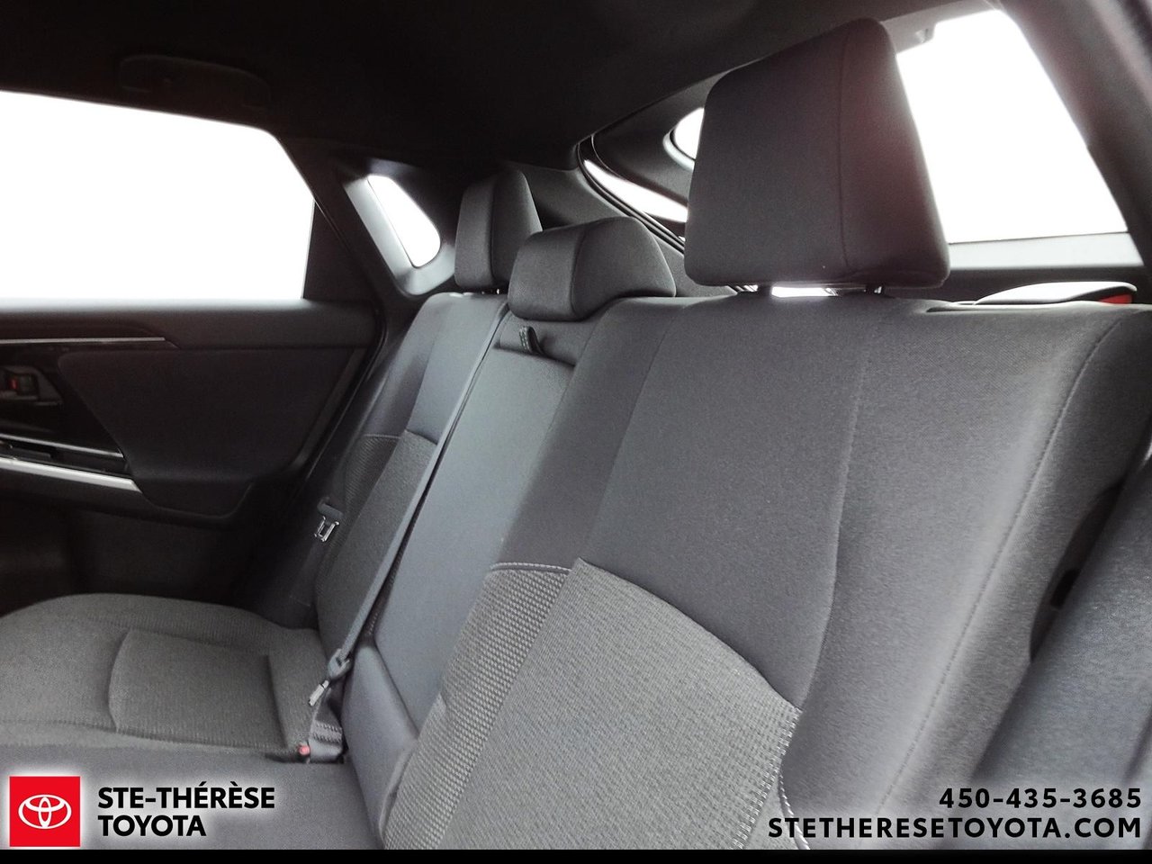 Toyota bZ4X LE 2024-9