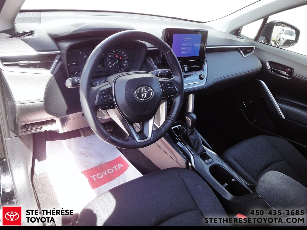 2023 Toyota Corolla Cross LE AWD-18