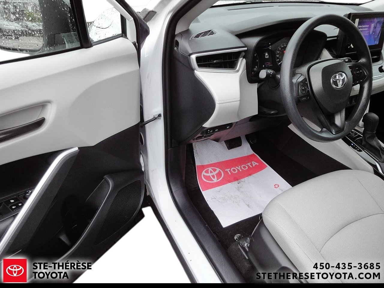 2023 Toyota Corolla Cross L AWD-13