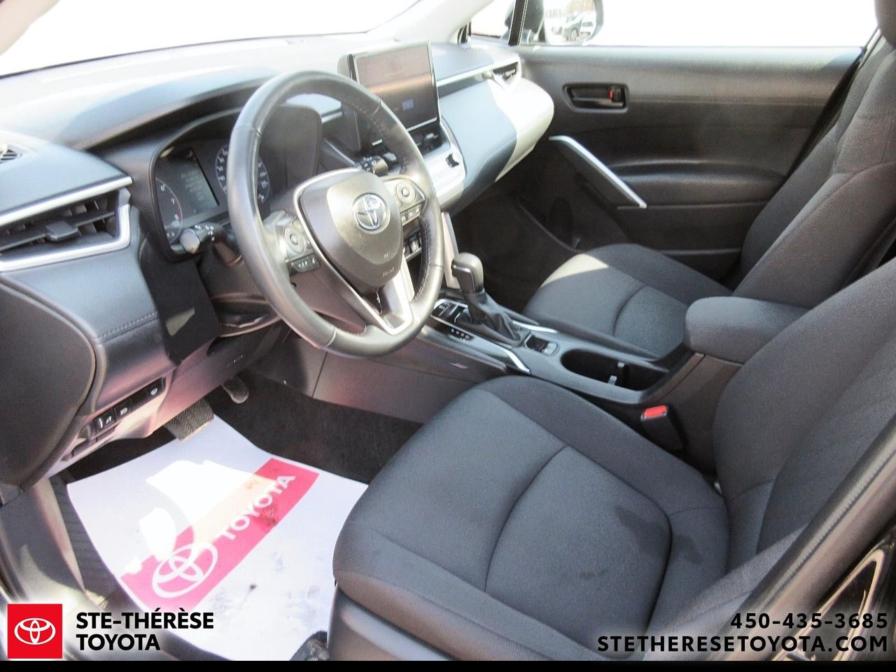 Toyota Corolla Cross LE Premium 2024-8