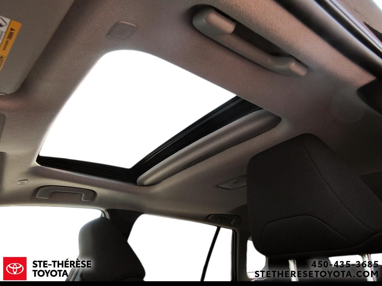 Toyota Corolla Cross LE Premium 2024-9