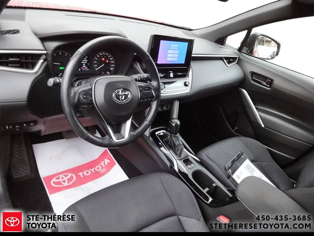 2024 Toyota Corolla Cross SE Hybride-14