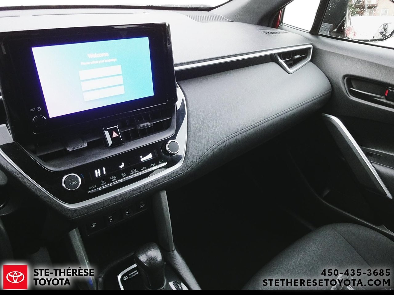 2024 Toyota Corolla Cross SE Hybride-15