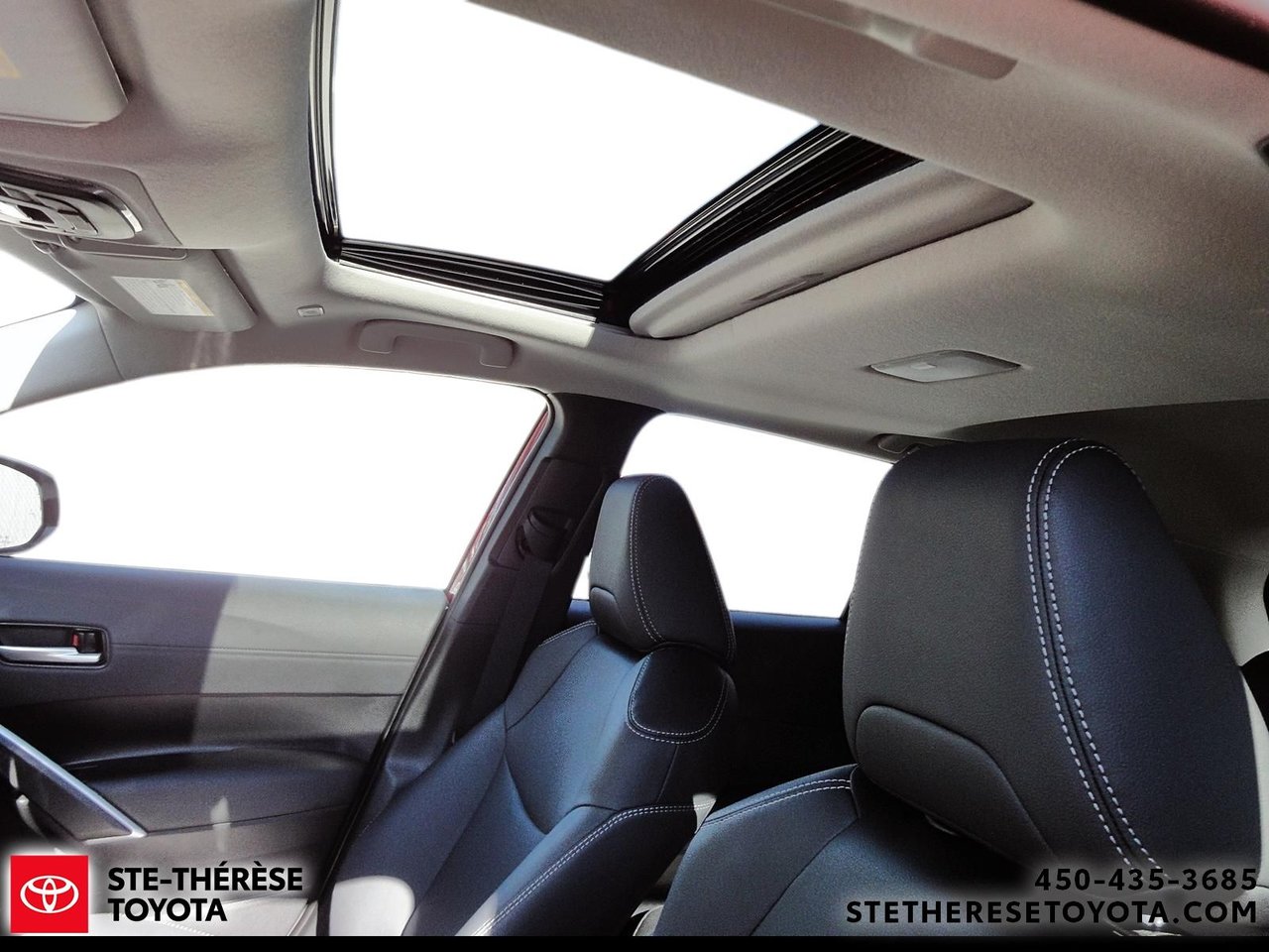 2025 Toyota Corolla Cross XLE AWD-11