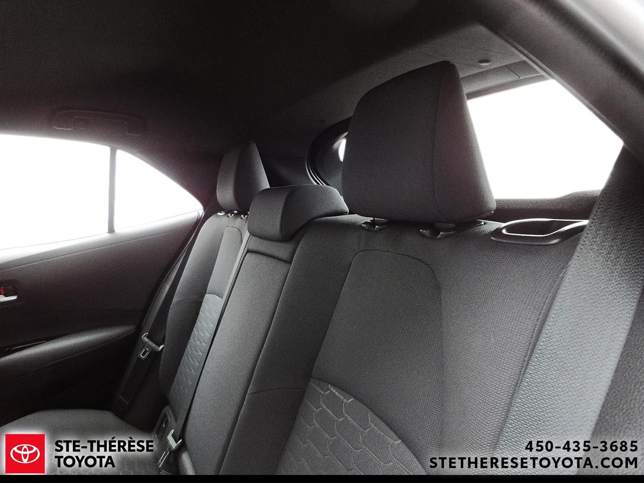 Toyota Corolla Hatchback Base 2021-9