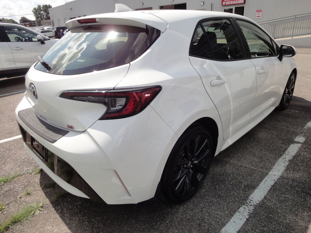 2023 Toyota Corolla Hatchback SE Upgrade-5