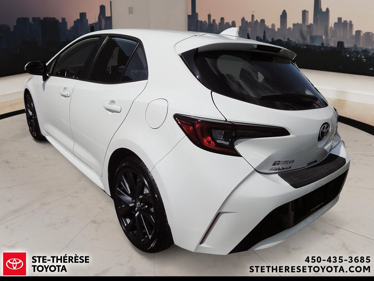 2023 Toyota Corolla Hatchback SE Upgrade-12