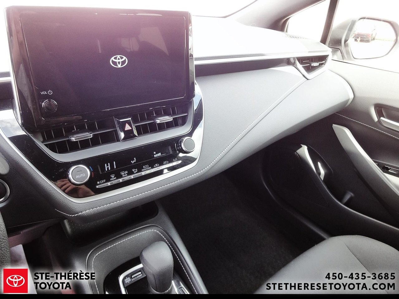 Toyota Corolla Hatchback SE 2024-14