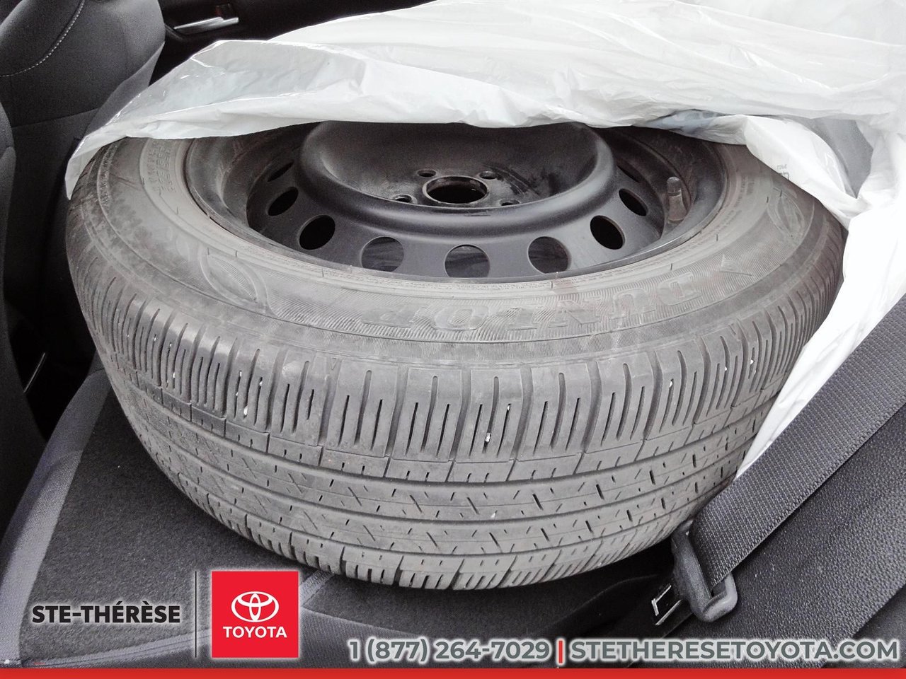 Toyota Corolla LE 2020-8