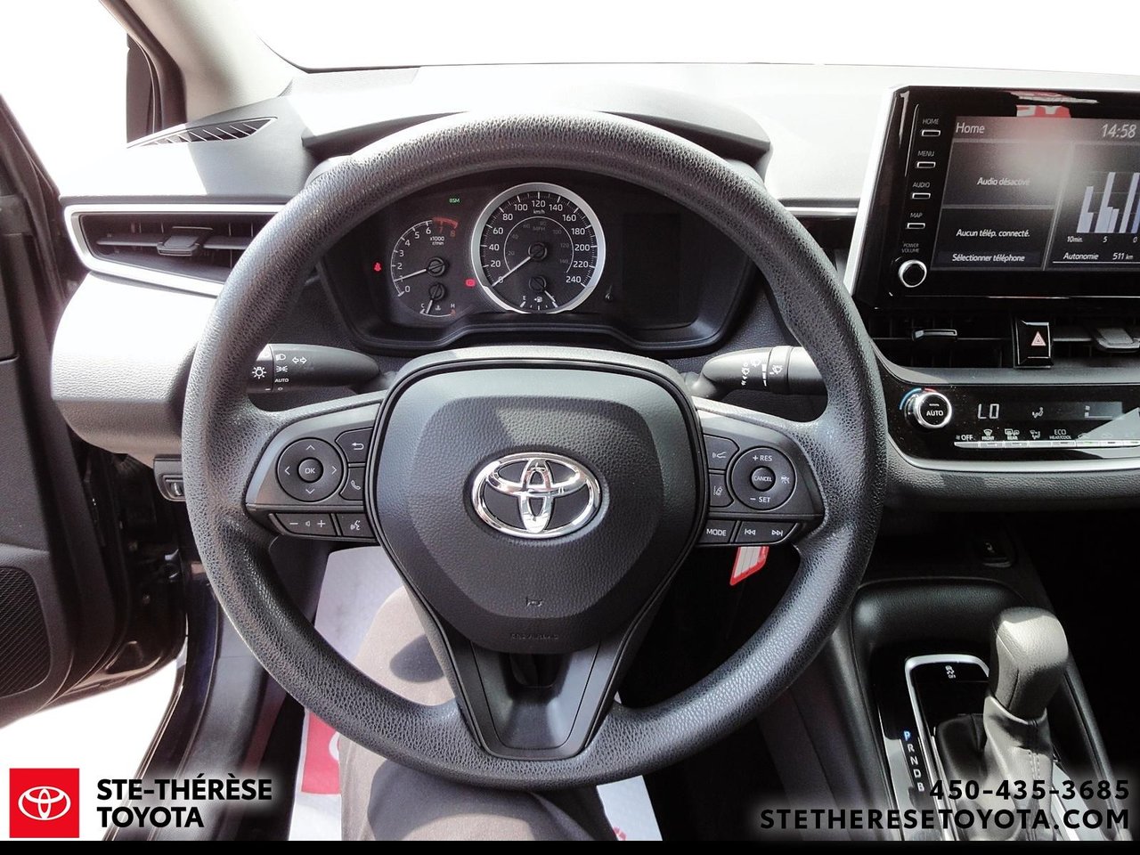 Toyota Corolla LE 2020-10