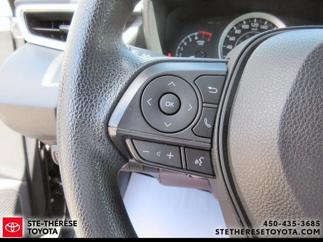 Toyota Corolla LE 2021-17
