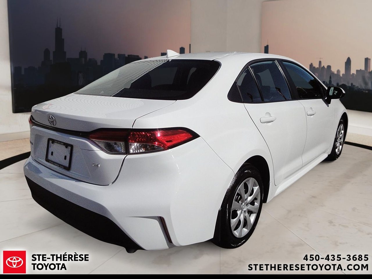 Toyota Corolla LE 2024-4