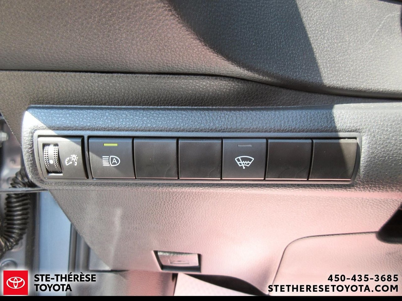 2024 Toyota Corolla LE-16