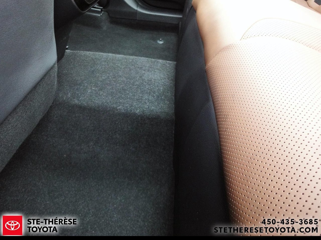 2025 Toyota Crown Signia Limited-9