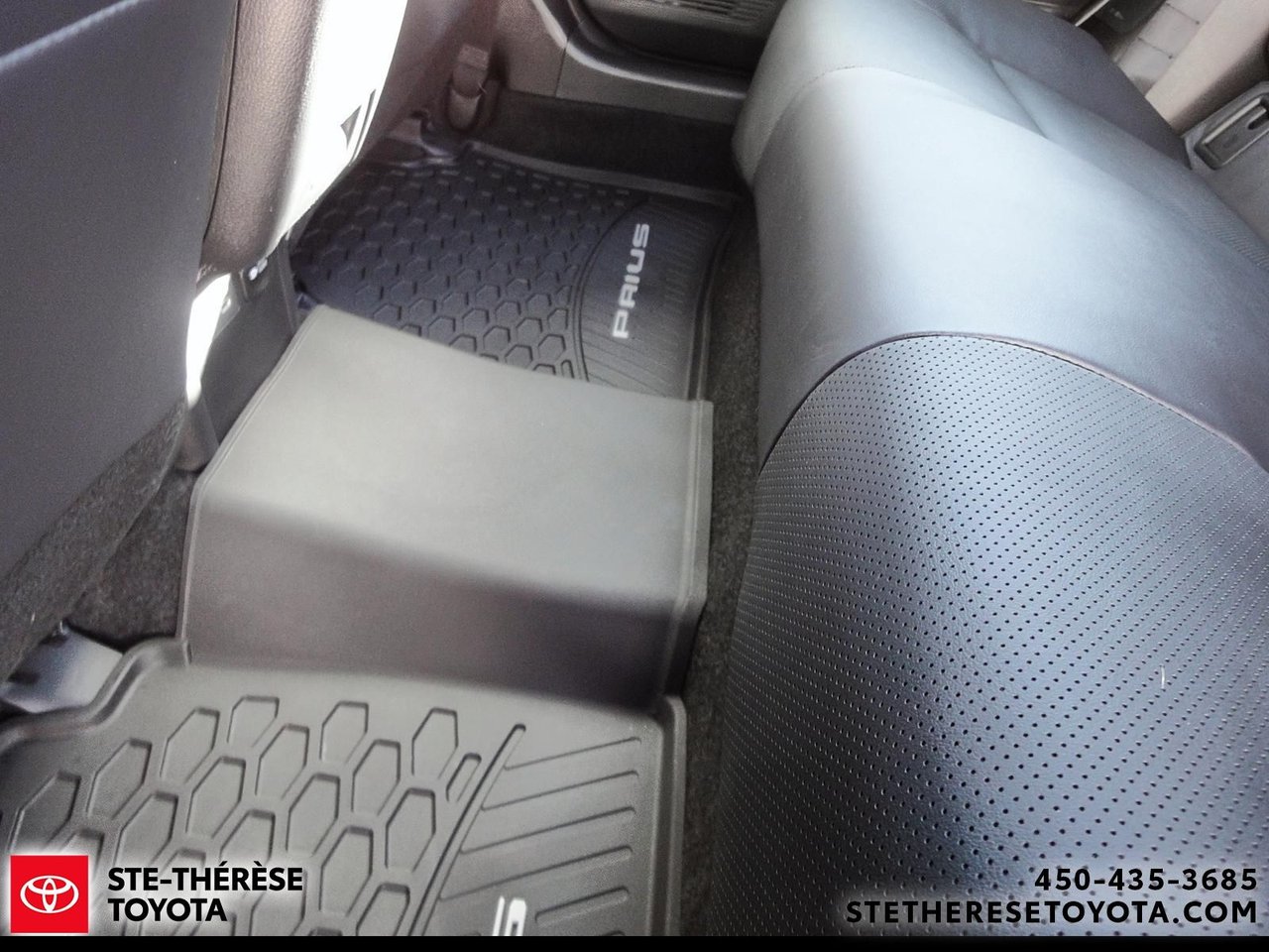 2025 Toyota Prius Plug-In Hybrid XSE Premium-11