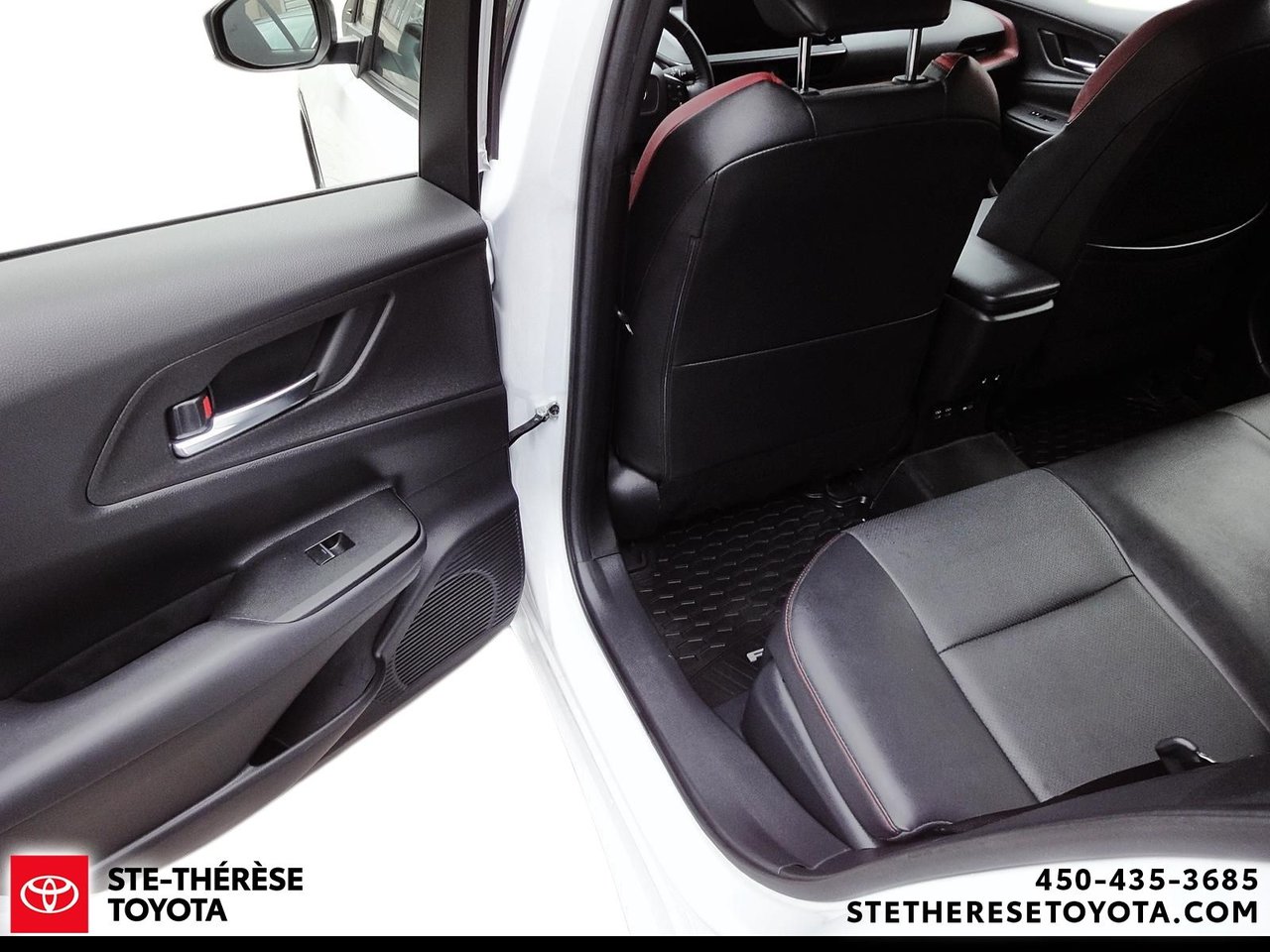 2024 Toyota Prius Prime XSE Premium-10