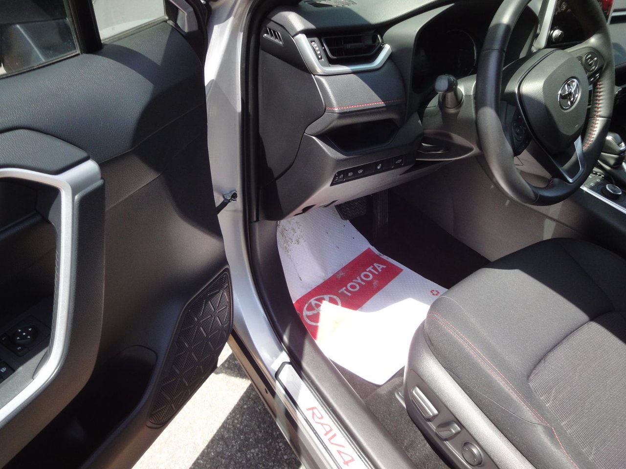 2023 Toyota RAV4 Prime SE branchable-11