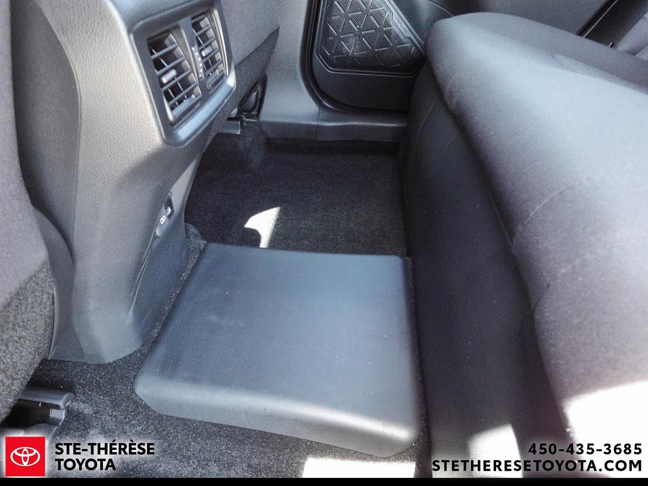 2023 Toyota RAV4 Prime SE branchable-10