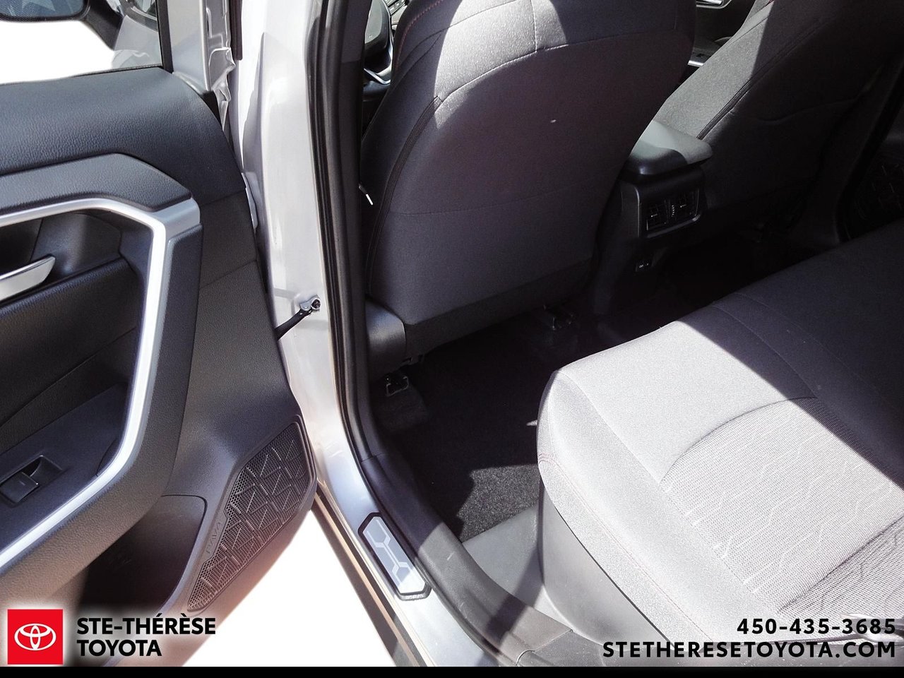 2023 Toyota RAV4 Prime SE branchable-8