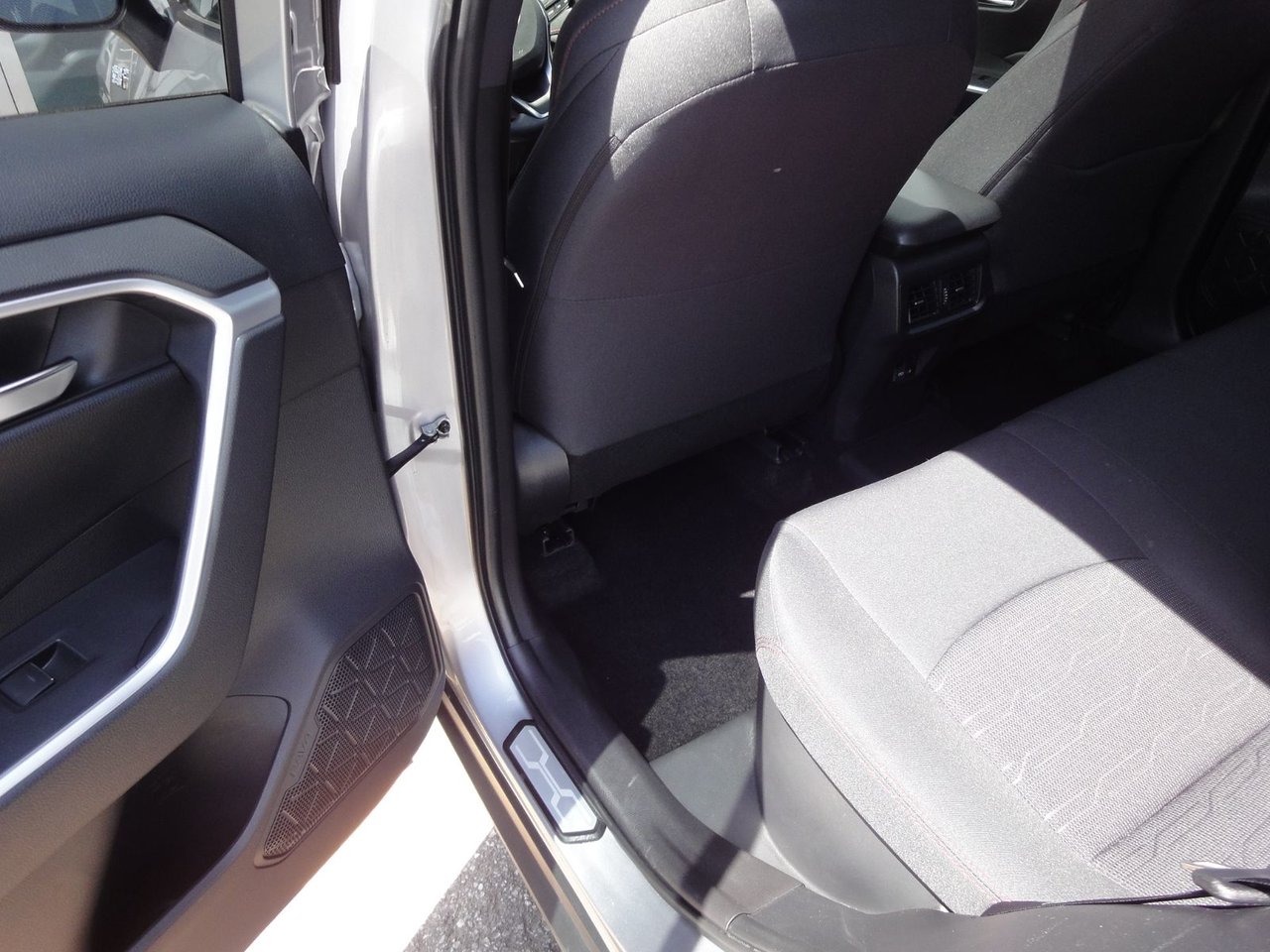 2023 Toyota RAV4 Prime SE branchable-8